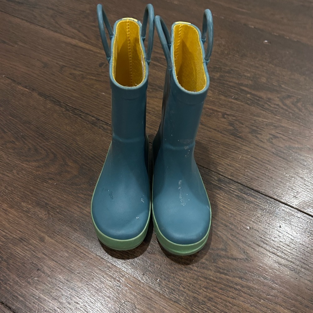 Cat & Jack Kids Rain Boots with Yellow Lining